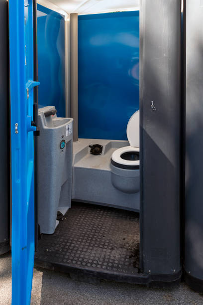 Best High-end porta potty rental  in Findlay, OH
